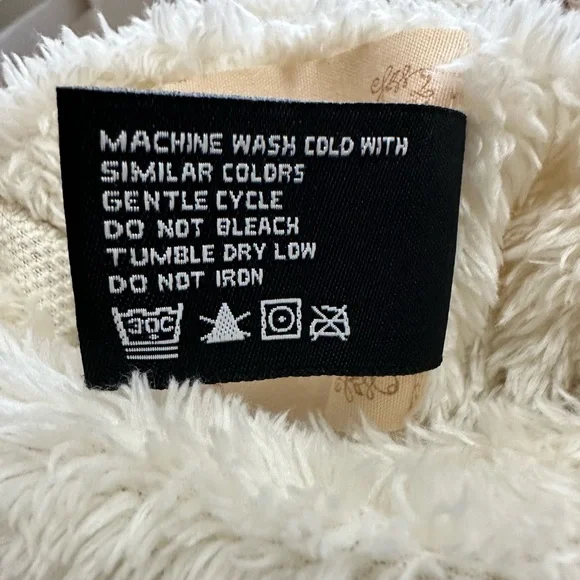 Altar’d State Reversible Faux Fur Hooded Jacket Small Leopard Print Cream Cozy - Picture 7 of 15